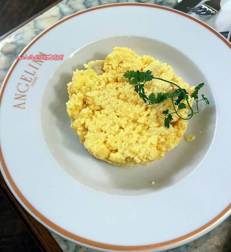 ◎【法國－百年甜點店 安潔莉娜Angelina Paris巴黎本店 】必點Mont-Blanc蒙布朗栗子蛋糕 ！