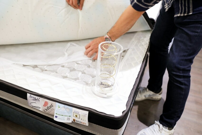 新北床墊｜新北床墊推薦！床墊超市（新店旗艦店）單雙人記憶床墊推薦挑選方法 賓德利名床涼感床墊推薦！ - 奇奇一起玩樂趣