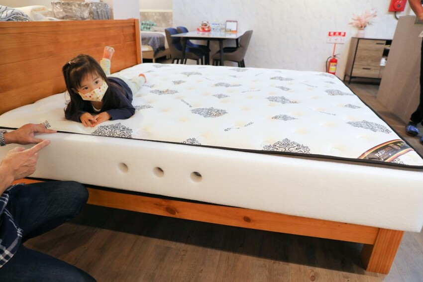 新北床墊｜新北床墊推薦！床墊超市（新店旗艦店）單雙人記憶床墊推薦挑選方法 賓德利名床涼感床墊推薦！ - 奇奇一起玩樂趣