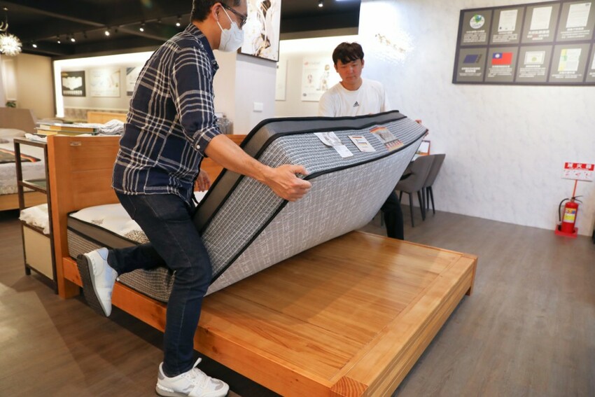 新北床墊｜新北床墊推薦！床墊超市（新店旗艦店）單雙人記憶床墊推薦挑選方法 賓德利名床涼感床墊推薦！ - 奇奇一起玩樂趣