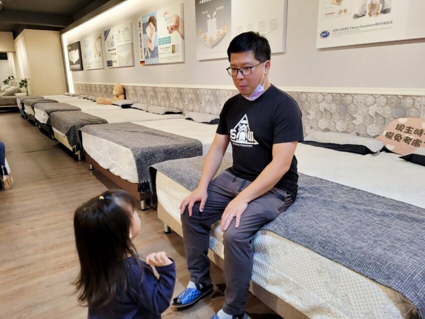 新北床墊｜新北床墊推薦！床墊超市（新店旗艦店）單雙人記憶床墊推薦挑選方法 賓德利名床涼感床墊推薦！ - 奇奇一起玩樂趣