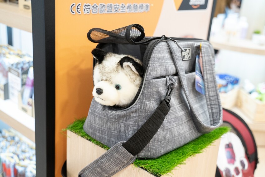 桃園中壢購物中心｜2023母親節就來中壢大江購物中心！一站式滿足聚餐、購物、春夏打卡地標，快樂就是這麼簡