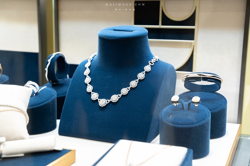 桃園中壢購物中心｜2023母親節就來中壢大江購物中心！一站式滿足聚餐、購物、春夏打卡地標，快樂就是這麼簡