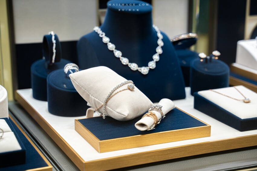 桃園中壢購物中心｜2023母親節就來中壢大江購物中心！一站式滿足聚餐、購物、春夏打卡地標，快樂就是這麼簡