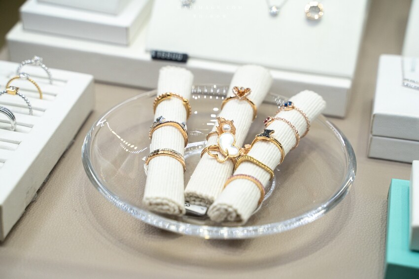 桃園中壢購物中心｜2023母親節就來中壢大江購物中心！一站式滿足聚餐、購物、春夏打卡地標，快樂就是這麼簡