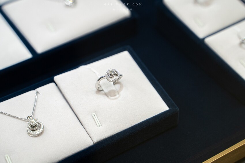 桃園中壢購物中心｜2023母親節就來中壢大江購物中心！一站式滿足聚餐、購物、春夏打卡地標，快樂就是這麼簡