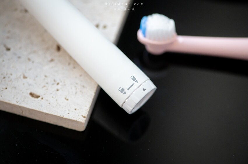 好物開箱｜CHIZY高效潔淨速扣易電動牙刷～出門在外有一隻好上手的電動牙刷是必須的！速扣易專利刷頭替換刷