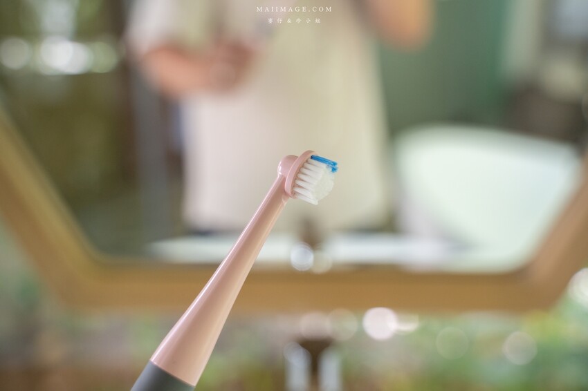 好物開箱｜CHIZY高效潔淨速扣易電動牙刷～出門在外有一隻好上手的電動牙刷是必須的！速扣易專利刷頭替換刷