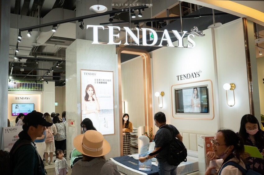 桃園中壢購物中心｜2023母親節就來中壢大江購物中心！一站式滿足聚餐、購物、春夏打卡地標，快樂就是這麼簡