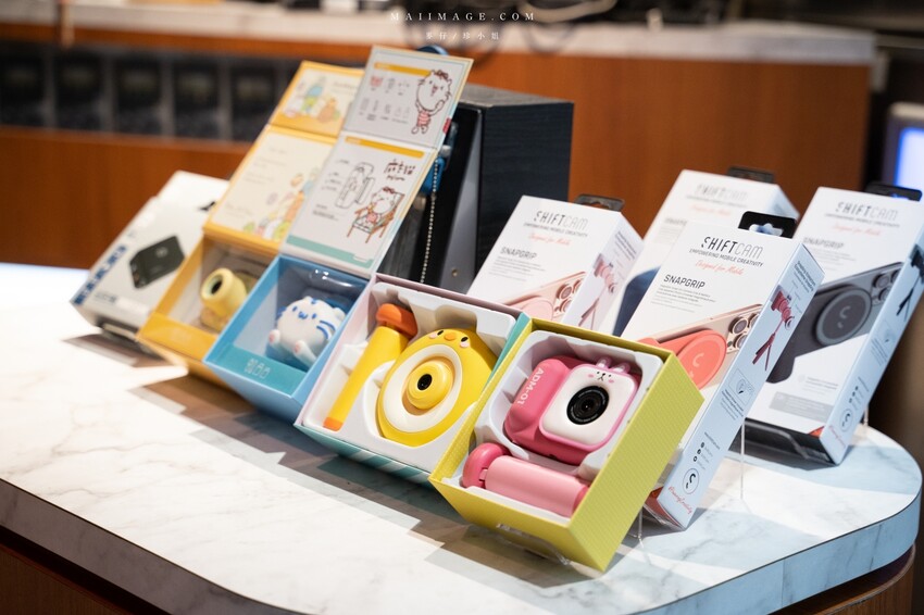 桃園中壢購物中心｜2023母親節就來中壢大江購物中心！一站式滿足聚餐、購物、春夏打卡地標，快樂就是這麼簡