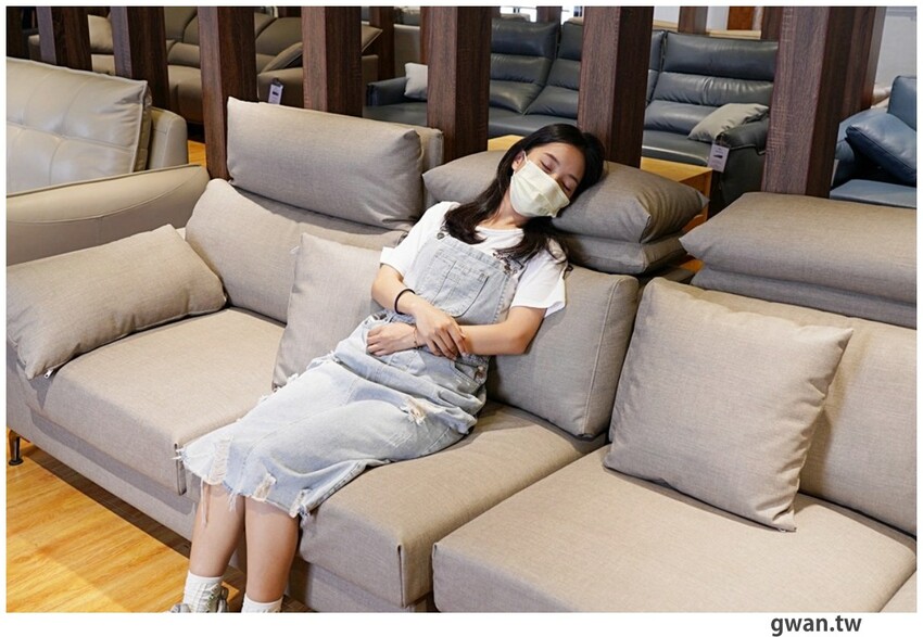 不說以為新景點！白色貨櫃屋網美造景，還可以免費停車