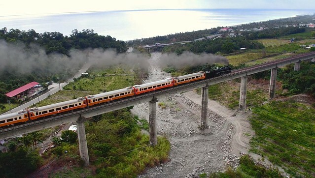 The Movie posters and stills of Taiwan record Movie