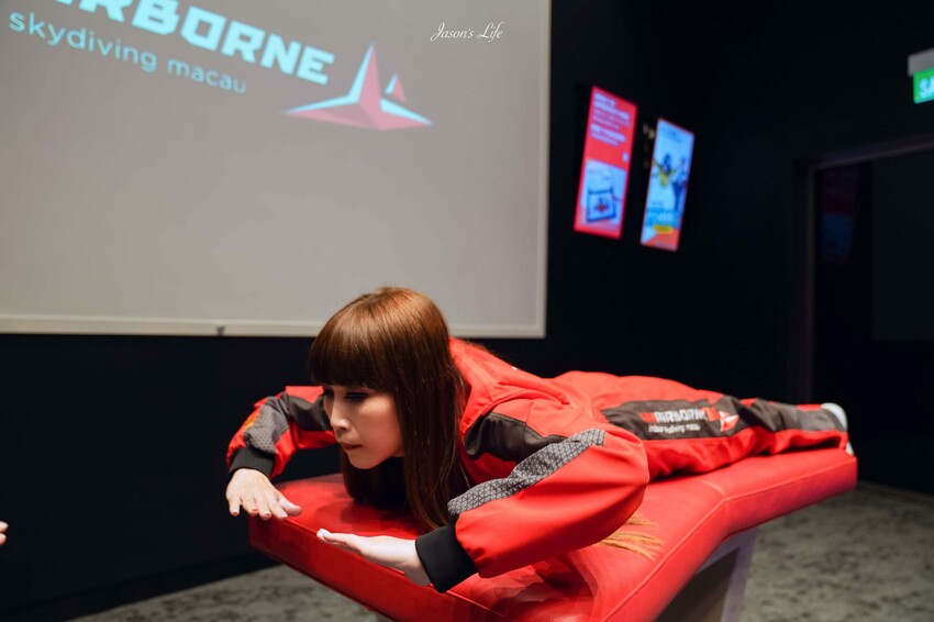 【澳門｜景點】GoAirborne 室内跳傘。葡京人飯店超人氣設施，體驗高空跳傘的刺激感，還可當個飛人