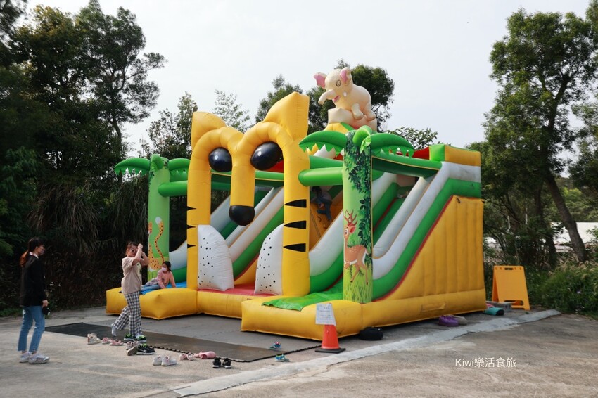 苗栗雅聞香草植物工廠｜繽紛玫瑰花包圍如玫瑰仙境般免費參觀，三義限定景點