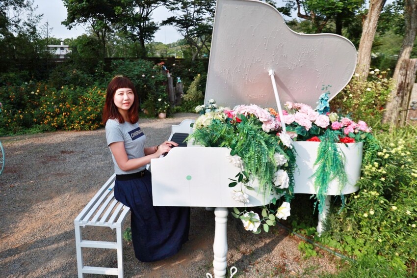 苗栗雅聞香草植物工廠｜繽紛玫瑰花包圍如玫瑰仙境般免費參觀，三義限定景點