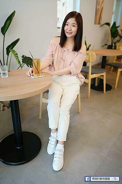 休閒女鞋穿搭分享【Bonjour 】下雨天不怕!3M防水真皮小白鞋-多種穿搭風格好駕馭