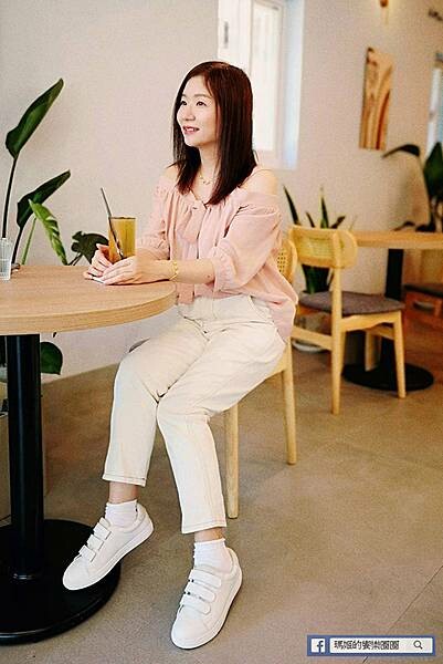 休閒女鞋穿搭分享【Bonjour 】下雨天不怕!3M防水真皮小白鞋-多種穿搭風格好駕馭