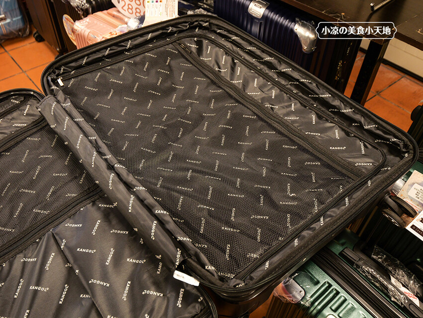 台中禾雅行動館 | 時尚行李箱最低999起,萬國eminent五折起超殺價,限時限量聯名款魔鬼貓行李箱晚來買不到!多款包包390元起,價格實惠好好逛。