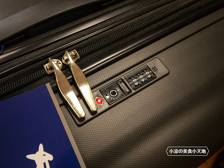 台中禾雅行動館 | 時尚行李箱最低999起,萬國eminent五折起超殺價,限時限量聯名款魔鬼貓行李箱晚來買不到!多款包包390元起,價格實惠好好逛。