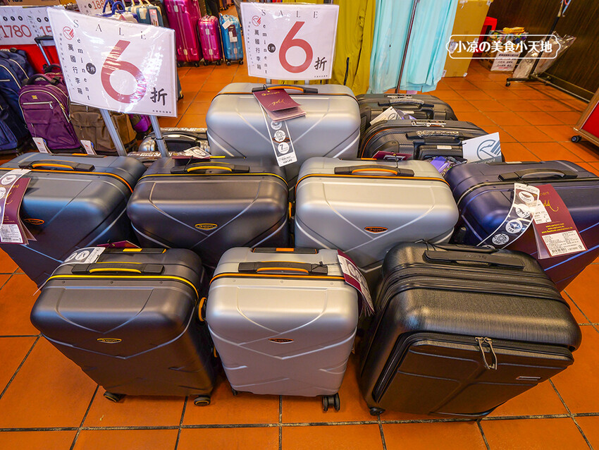 台中禾雅行動館 | 時尚行李箱最低999起,萬國eminent五折起超殺價,限時限量聯名款魔鬼貓行李箱晚來買不到!多款包包390元起,價格實惠好好逛。