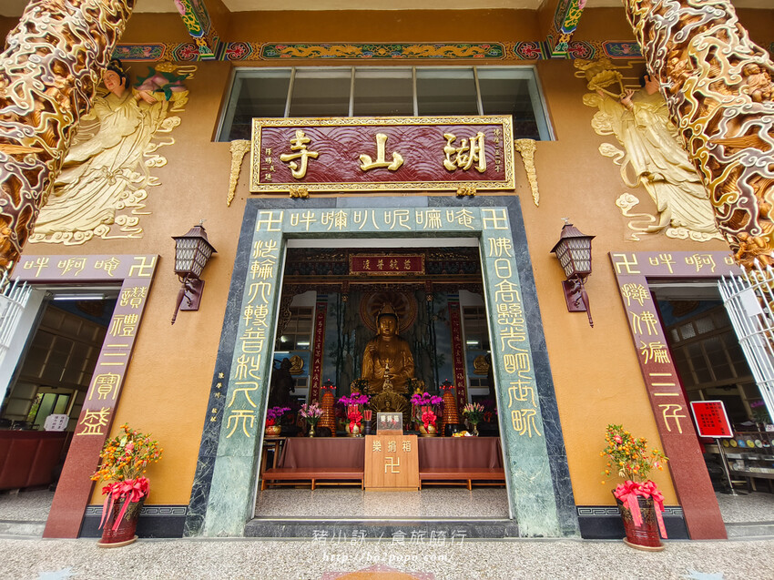 雲林。斗六》湖山巖湖山寺。銅光閃閃的十層樓高巨大彌勒佛