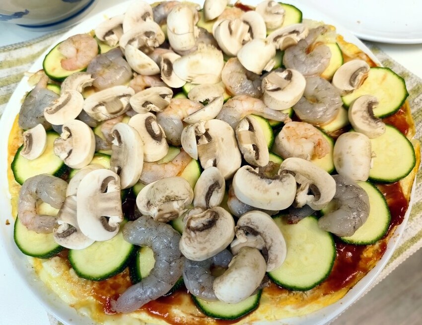 【食譜】高麗菜披薩．無澱粉低醣料理也能邪惡又美味!