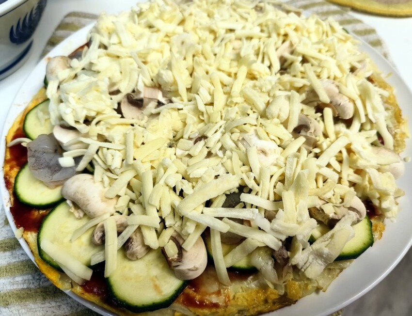 【食譜】高麗菜披薩．無澱粉低醣料理也能邪惡又美味!
