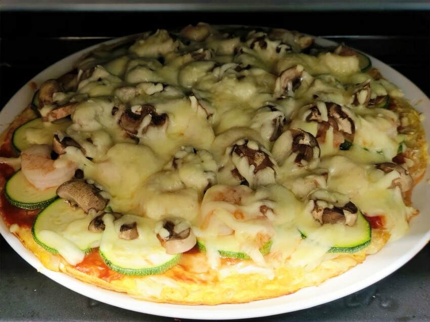 【食譜】高麗菜披薩．無澱粉低醣料理也能邪惡又美味!