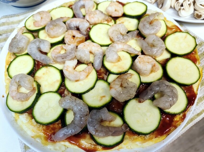 【食譜】高麗菜披薩．無澱粉低醣料理也能邪惡又美味!