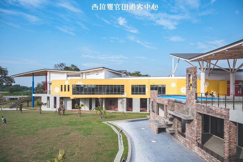 ｜台南景點｜西拉雅風景區官田遊客中心，一望無際大草地還有超好拍梅花鹿地景 - 婷兒旅行地圖