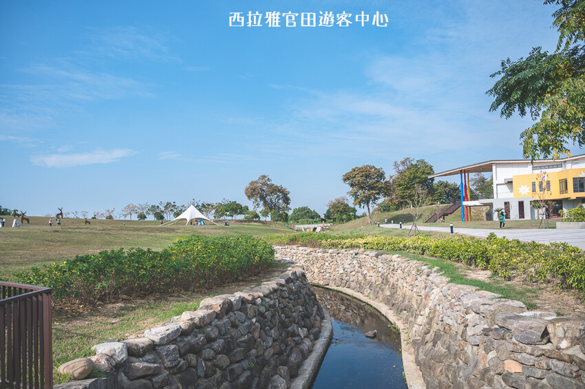 ｜台南景點｜西拉雅風景區官田遊客中心，一望無際大草地還有超好拍梅花鹿地景 - 婷兒旅行地圖