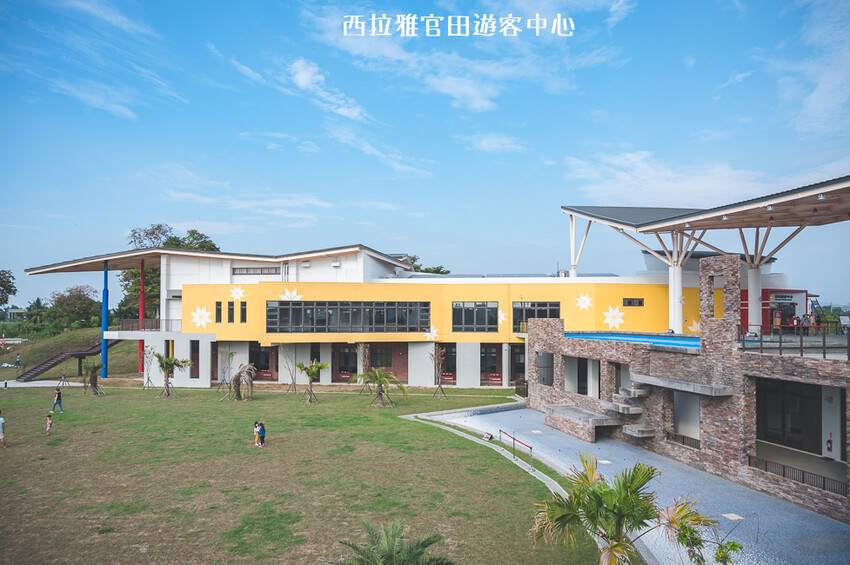 ｜台南景點｜西拉雅風景區官田遊客中心，一望無際大草地還有超好拍梅花鹿地景 - 婷兒旅行地圖