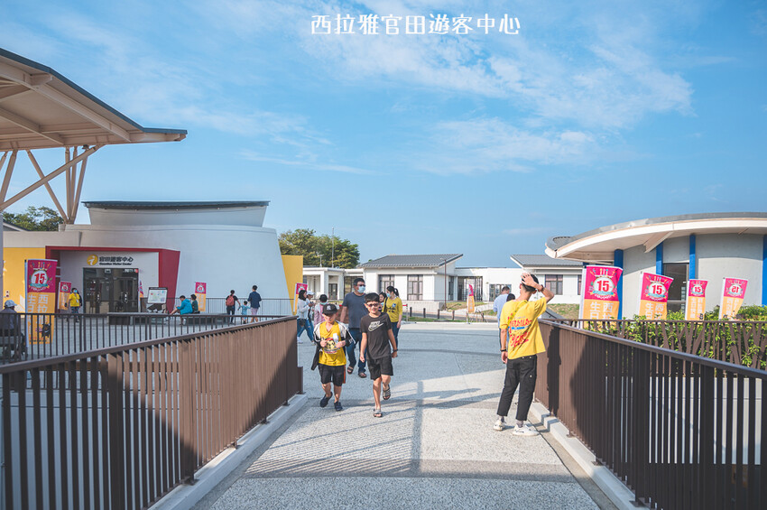 ｜台南景點｜西拉雅風景區官田遊客中心，一望無際大草地還有超好拍梅花鹿地景 - 婷兒旅行地圖