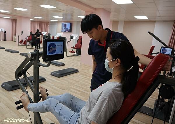 專為女性設計【Evolio 伊麗鷗】39分鐘智能環狀運動 個人專屬歷程紀錄+科技智慧健身器材 有效控管自己的身體