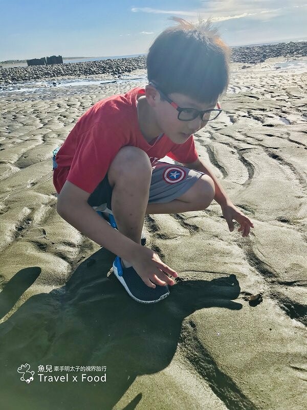 踏浪玩沙，觀海賞夕陽，超療癒景點！方形消波塊，可愛又美麗的豬鼻子沙灘～親子共遊，清涼一夏！ @魚兒 x 牽手明太子的「視」界旅行