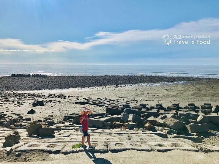 踏浪玩沙，觀海賞夕陽，超療癒景點！方形消波塊，可愛又美麗的豬鼻子沙灘～親子共遊，清涼一夏！ @魚兒 x 牽手明太子的「視」界旅行