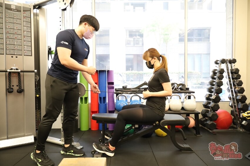 【運動用品】snug強肌力壓縮褲!高透氣抗紫外線,是運動久站好幫手~實穿後心得分享 - 熱血玩台南。跳躍新世界