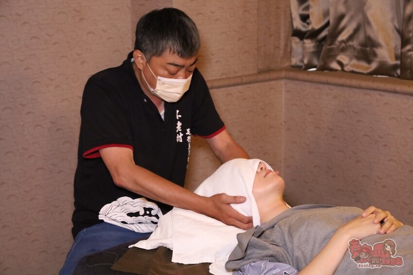 【台南按摩】不老村足體養生會館！台南超高CP值得按摩店，店內竟然還有公仔展示區~ - 熱血玩台南。跳躍新世界