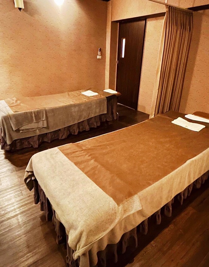 【台南按摩】不老村足體養生會館！台南超高CP值得按摩店，店內竟然還有公仔展示區~ - 熱血玩台南。跳躍新世界