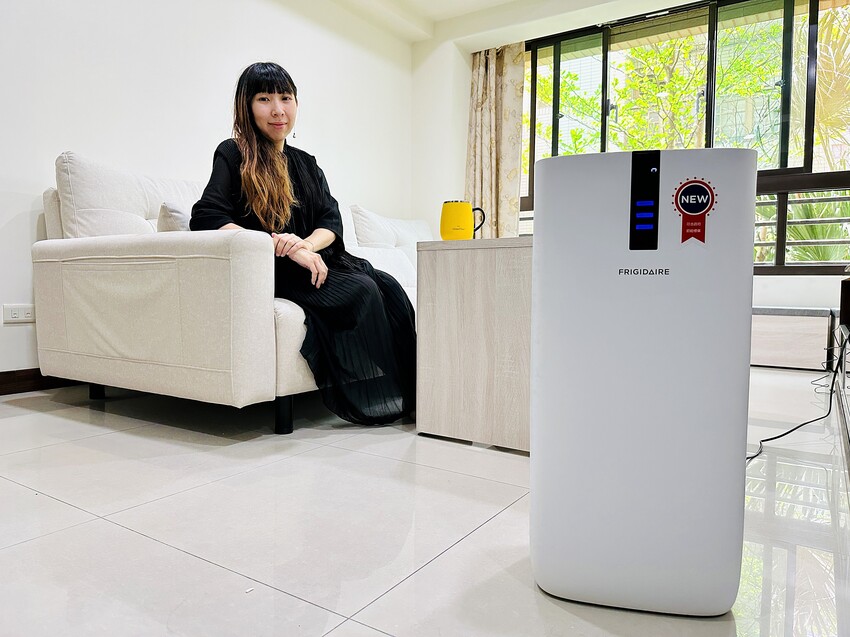 【FRIGIDAIRE富及第】CASR 4.4節能升級款智慧型空氣清淨機FAP-0441HP，負離子雙重過濾，DC直流風扇3+1段式風速調整，過敏兒救星！隨時把控空氣品質，髒空氣通通一網打盡！