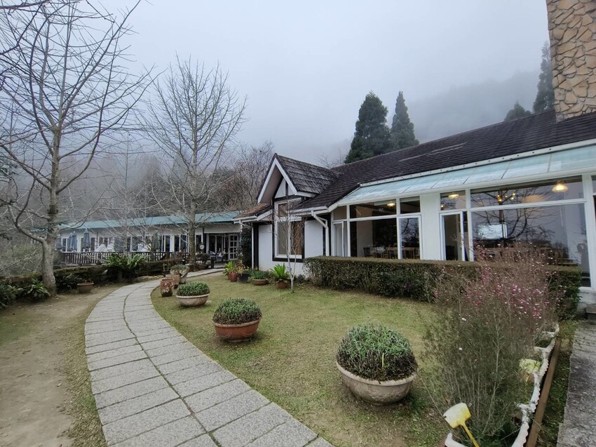 25190.jpg - 【新竹.五峰】山上人家景觀餐廳+鵝公髻山小百岳no.31沿路櫻花李花雲海賞不停