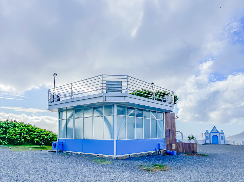恆春墾丁景點 – 海崖灣萌寵景觀園區 x 近距離接觸可愛水豚君、笑笑羊與草泥馬！