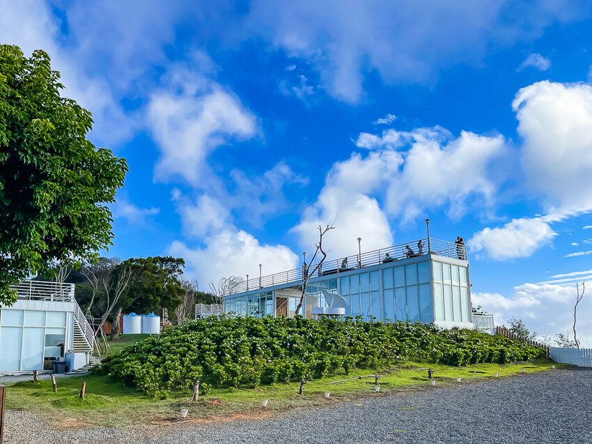 恆春墾丁景點 – 海崖灣萌寵景觀園區 x 近距離接觸可愛水豚君、笑笑羊與草泥馬！