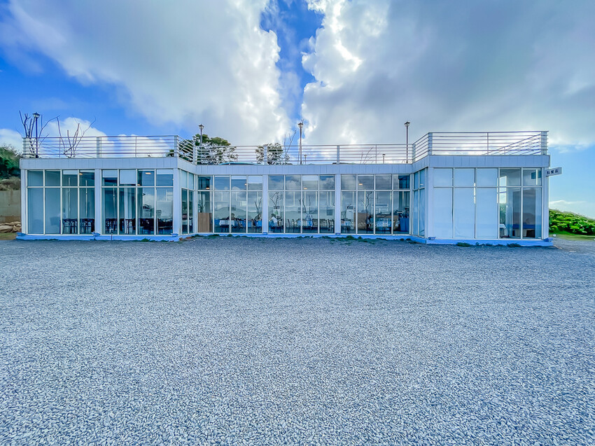 恆春墾丁景點 – 海崖灣萌寵景觀園區 x 近距離接觸可愛水豚君、笑笑羊與草泥馬！