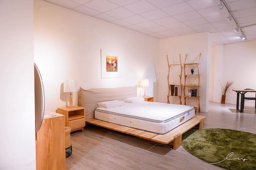 晶華傢俱洲際店 | 台中家具推薦,百款平價精品床墊沙發任君挑選,還有哺乳媽媽必推的沃荷電動單人沙發哦~ - 艾薇覓食趣