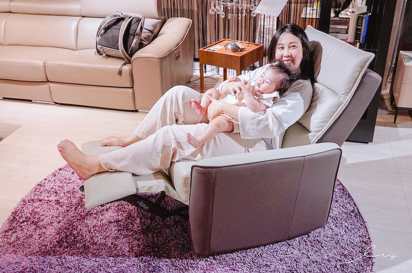 晶華傢俱洲際店 | 台中家具推薦,百款平價精品床墊沙發任君挑選,還有哺乳媽媽必推的沃荷電動單人沙發哦~ - 艾薇覓食趣