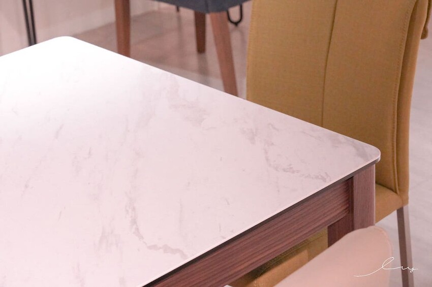 晶華傢俱洲際店 | 台中家具推薦,百款平價精品床墊沙發任君挑選,還有哺乳媽媽必推的沃荷電動單人沙發哦~ - 艾薇覓食趣