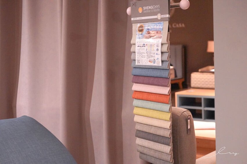 晶華傢俱洲際店 | 台中家具推薦,百款平價精品床墊沙發任君挑選,還有哺乳媽媽必推的沃荷電動單人沙發哦~ - 艾薇覓食趣