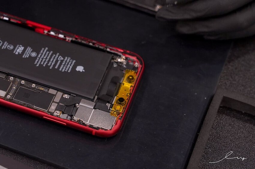 雷神快修 |台中iphone維修推薦!Apple原廠認證維修專門店,零件、維修技術比照原廠,面對面維修快速又省時! - 艾薇覓食趣