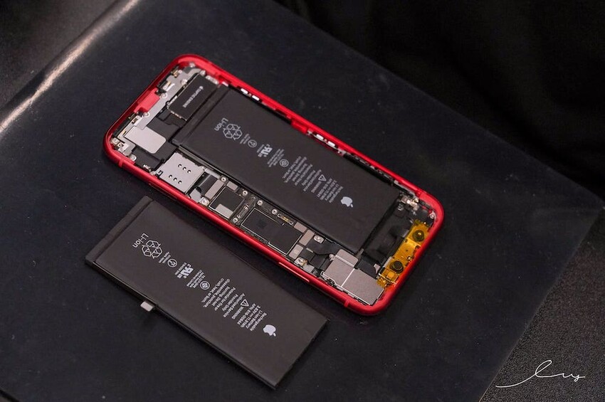 雷神快修 |台中iphone維修推薦!Apple原廠認證維修專門店,零件、維修技術比照原廠,面對面維修快速又省時! - 艾薇覓食趣